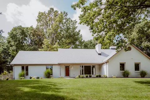 11412 Dona Dr, Carmel, IN 46033