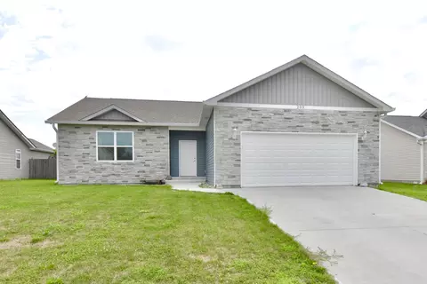 203 Dunn Dr, Trafalgar, IN 46181