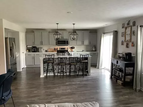 6561 Laurelwood Dr, Pendleton, IN 46064 photo 5
