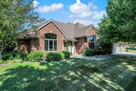 857 Westgate Dr, Anderson, IN 46012