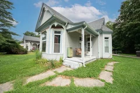 6860 W Base Rd, North Vernon, IN 47265