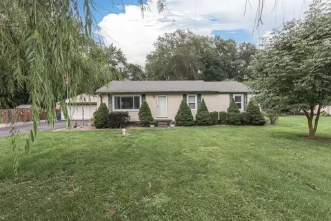 6021 Bluff Crest Ct, Indianapolis, IN 46217