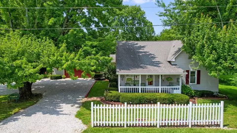 8518 N Hall Rd, Monrovia, IN 46157