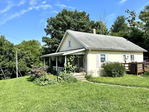 808 S Jackson St, Greencastle, IN 46135