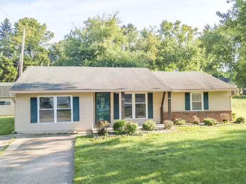 1336 Easy St, Greenwood, IN 46142