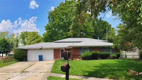 9246 E Gemini Ct, Indianapolis, IN 46229