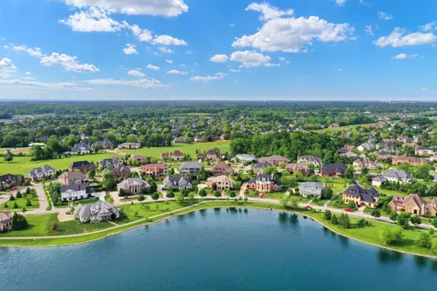 1807 Hourglass Dr, Carmel, IN 46032