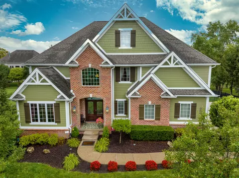 10537 Madison Brooks Dr, Fishers, IN 46040