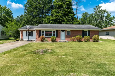 321 Gilbert St, North Vernon, IN 47265
