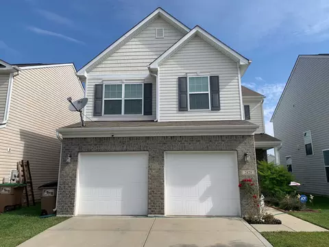 2428 Shadow Bend Dr, Columbus, IN 47201