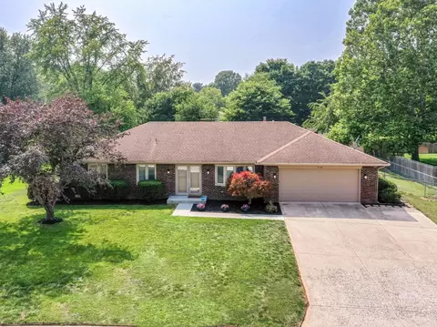 506 Moccosin Rd, Greenwood, IN 46142