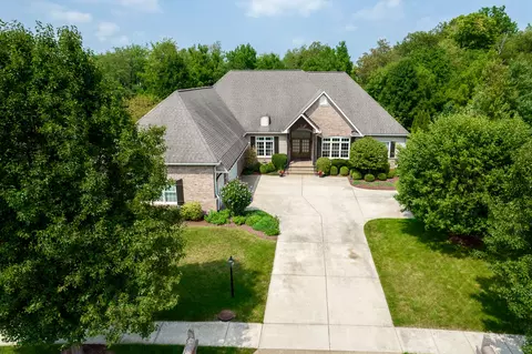 6714 Braemar Ave N, Noblesville, IN 46062