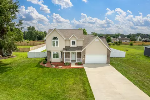 5741 Dry Gulch Turn Ct, Terre Haute, IN 47805