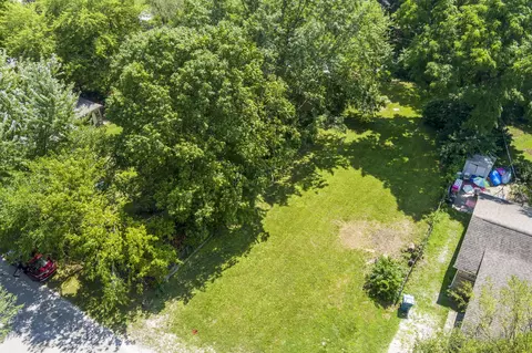 1725 E 73rd St, Indianapolis, IN 46240