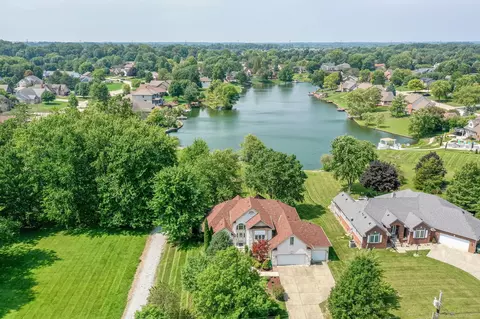 728 N Buck Creek Rd, Greenfield, IN 46140