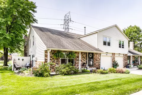 9166 Cinnebar Dr, Indianapolis, IN 46268