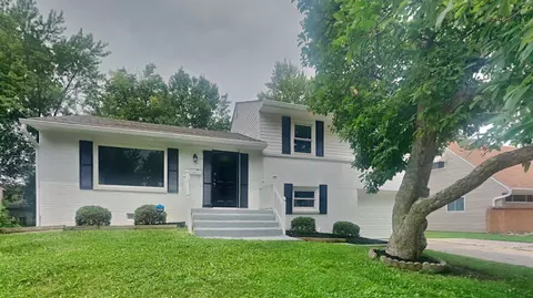6148 E 43rd Pl, Indianapolis, IN 46226