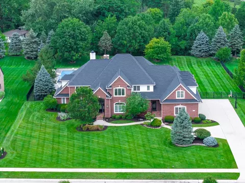 2384 Treesdale Cir, Carmel, IN 46032