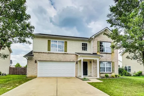8755 N Springview Dr, Mccordsville, IN 46055