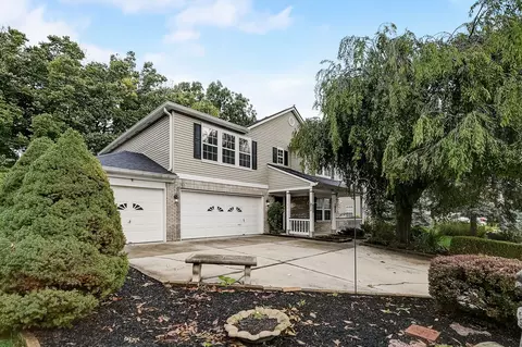 14805 Redcliff Dr, Noblesville, IN 46062