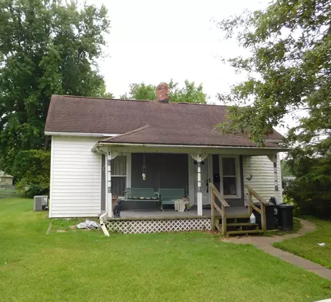 1020 Matthews St, Clinton, IN 47842