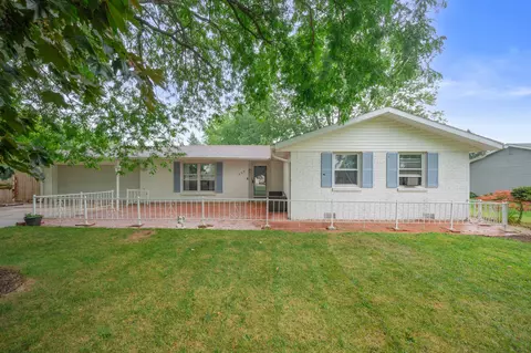 338 S Clearview Dr, New Castle, IN 47362