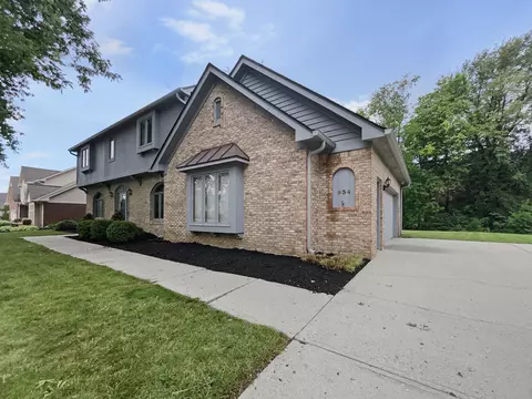 934 Arrowwood Dr, Carmel, IN 46033