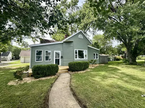 2140 Home Ave, Columbus, IN 47201