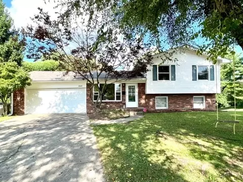 1849 Clover Ct, Columbus, IN 47203
