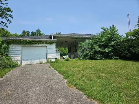 368 Kozy Fireplace Rd, Mitchell, IN 47446 photo 3