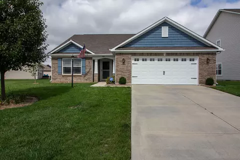 1706 N Creekwater Pass, Greenfield, IN 46140