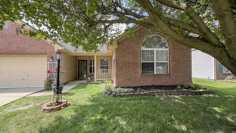 632 Sweet Creek Dr, Indianapolis, IN 46239