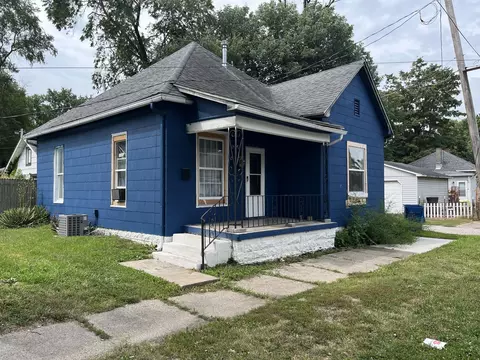 1453 Walnut St, Terre Haute, IN 47807
