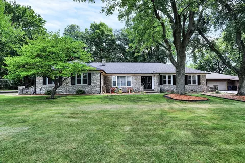 809 Ramblin Rd, Greenwood, IN 46142
