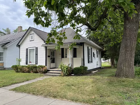 613 S 15th St, Terre Haute, IN 47807