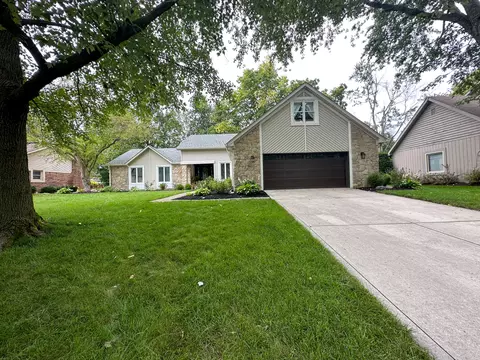 621 Dorchester Dr, Noblesville, IN 46062
