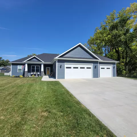 140 Woods Edge Blvd, Greencastle, IN 46135