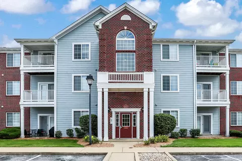 5003 Amber Creek Ln #102, Indianapolis, IN 46237