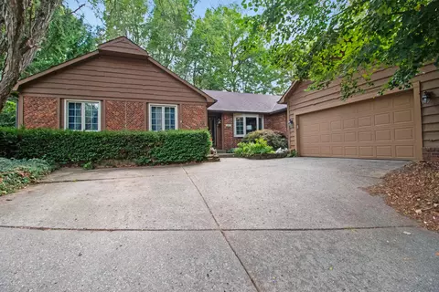 1713 Friendship Dr, Indianapolis, IN 46217