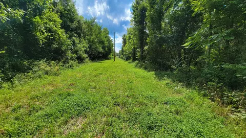 9000 E Vernon Ridge Rd, Madison, IN 47250