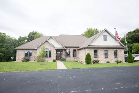 1301 W Commerce St, Brownstown, IN 47220