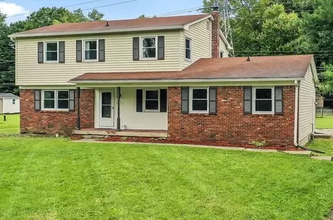 7965 Chiltern Dr, Indianapolis, IN 46268