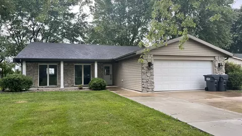 8208 N Santa Barbara Dr, Muncie, IN 47303