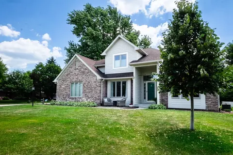 1544 Queensborough Dr, Carmel, IN 46033