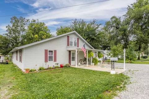 619 Ellenhurst Dr, Anderson, IN 46012