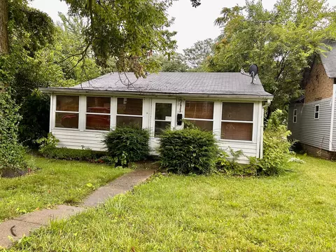 2923 Pearl St, Anderson, IN 46016