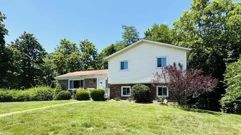 6 David Dr, Aurora, IN 47001