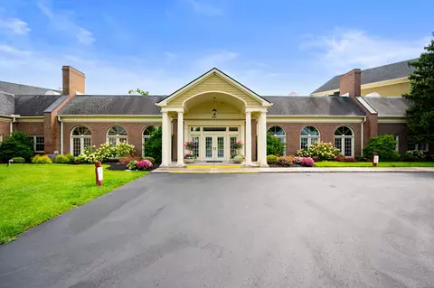 7601 Newport Bay Dr #120, Indianapolis, IN 46240
