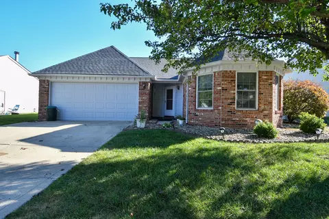 111 Stoneybrook Dr, Greenwood, IN 46142