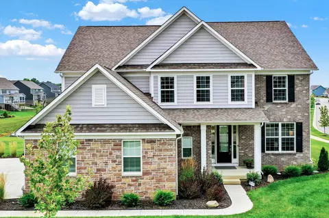16299 Creeks Crossing Dr, Westfield, IN 46074